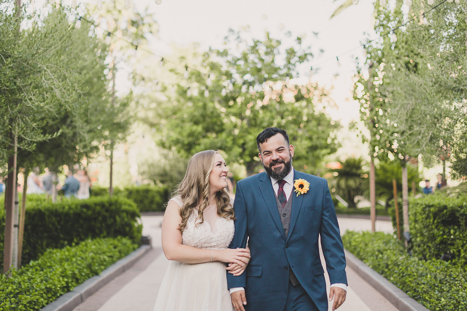 romantic wedding portraits in Las Vegas by Taylor Made Photography