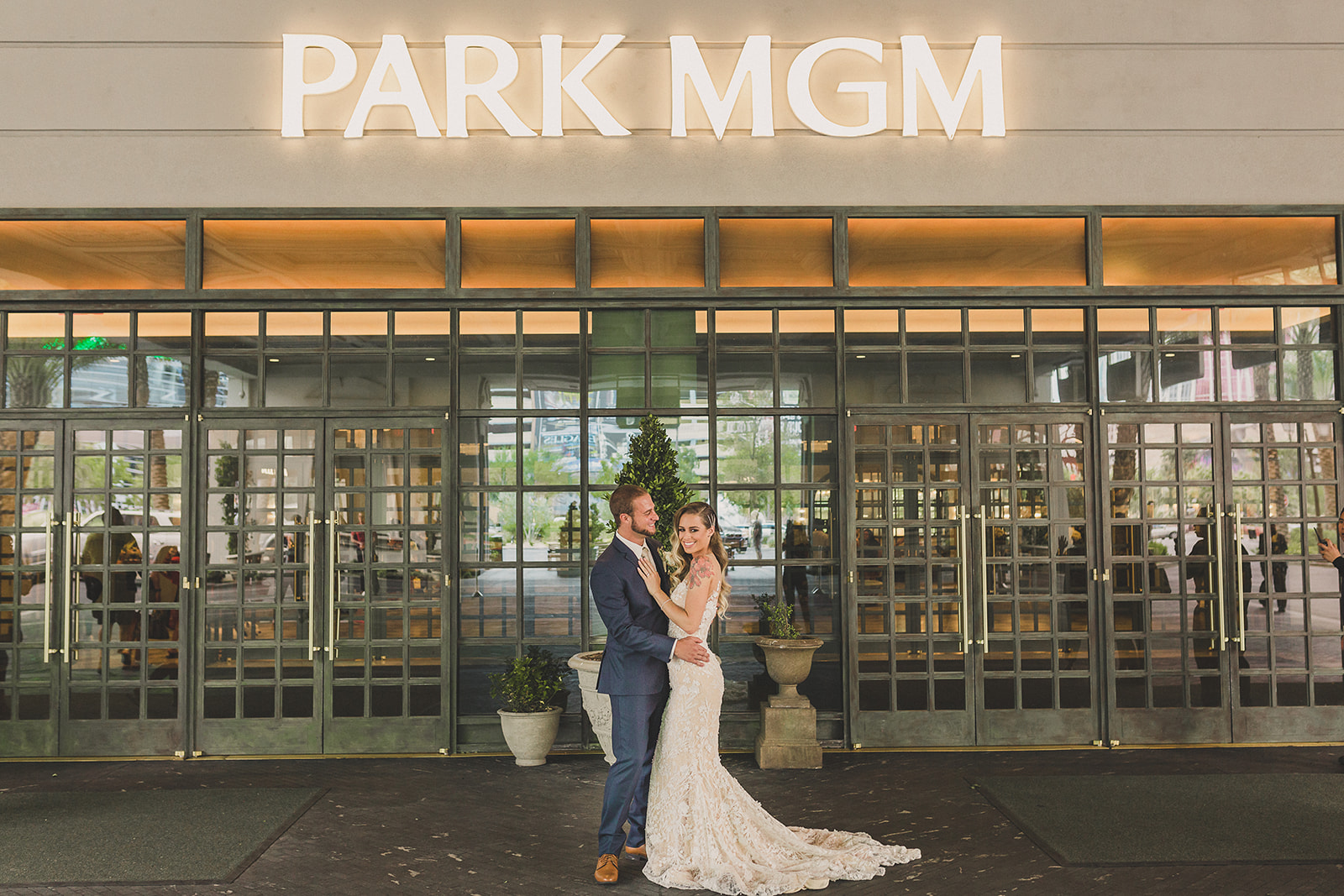Taylor Made Photography captures Park MGM wedding day in Las Vegas